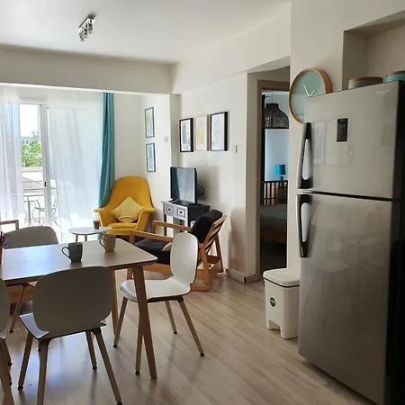 Lägenhet Ground Floor Two Bedroom Larnaca