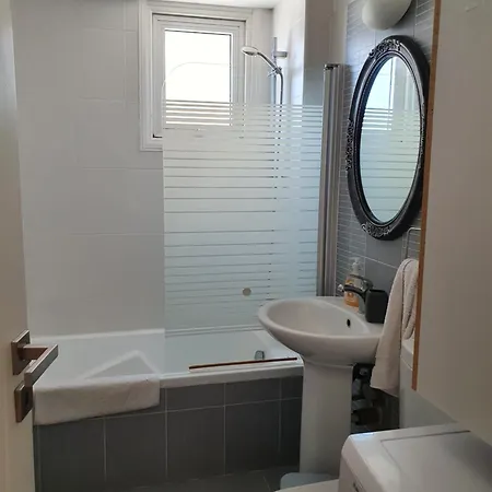Ground Floor Two Bedroom Lägenhet Larnaca